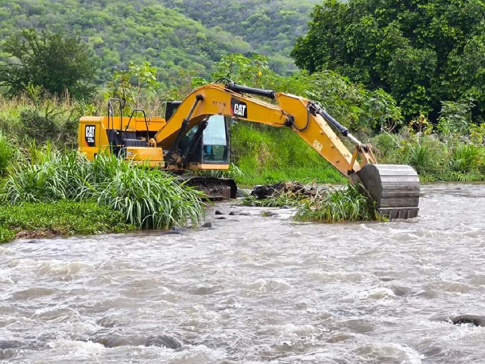 Ocho familias y una escuela de Tetecala, en zona de riesgo por lluvias