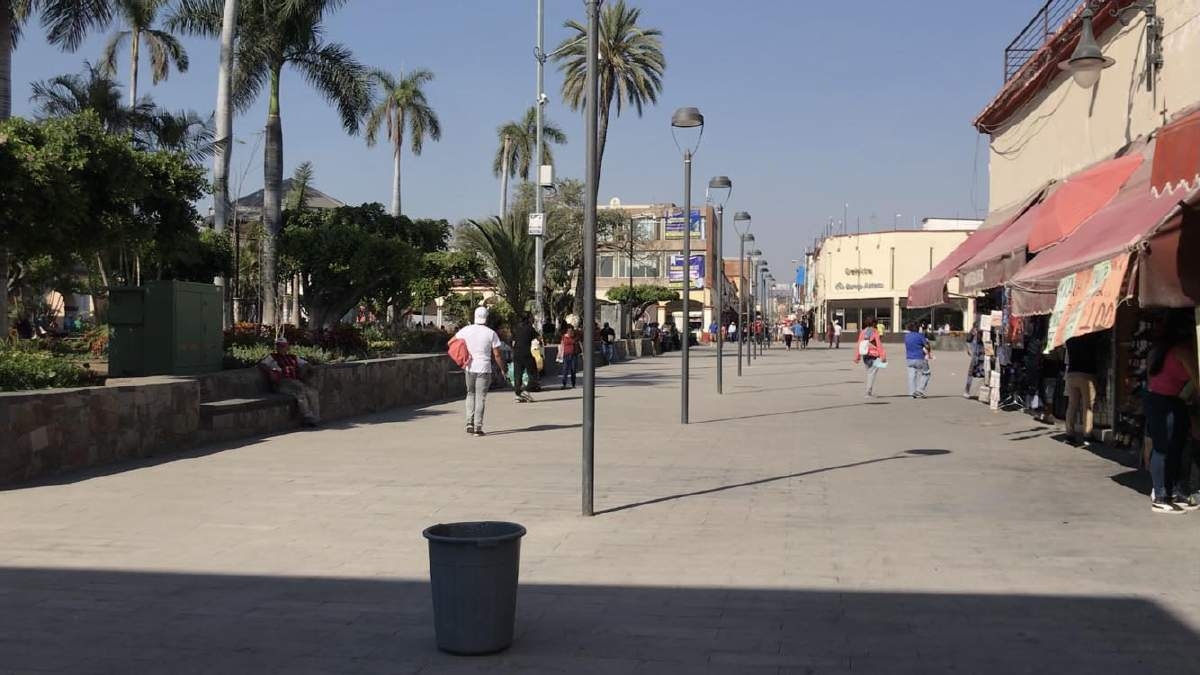 Exigen reubicar a ambulantes para evitar invasión del zócalo de Cuautla