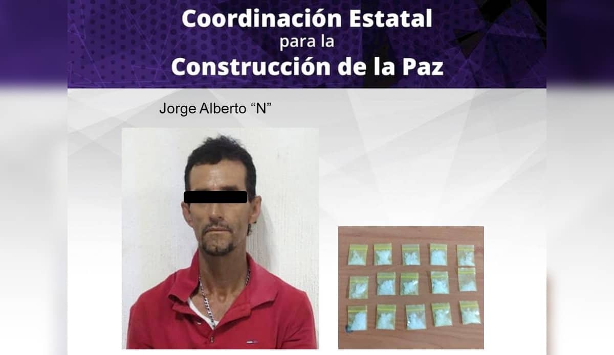 Atrapan a motociclista en poder de "cristal"