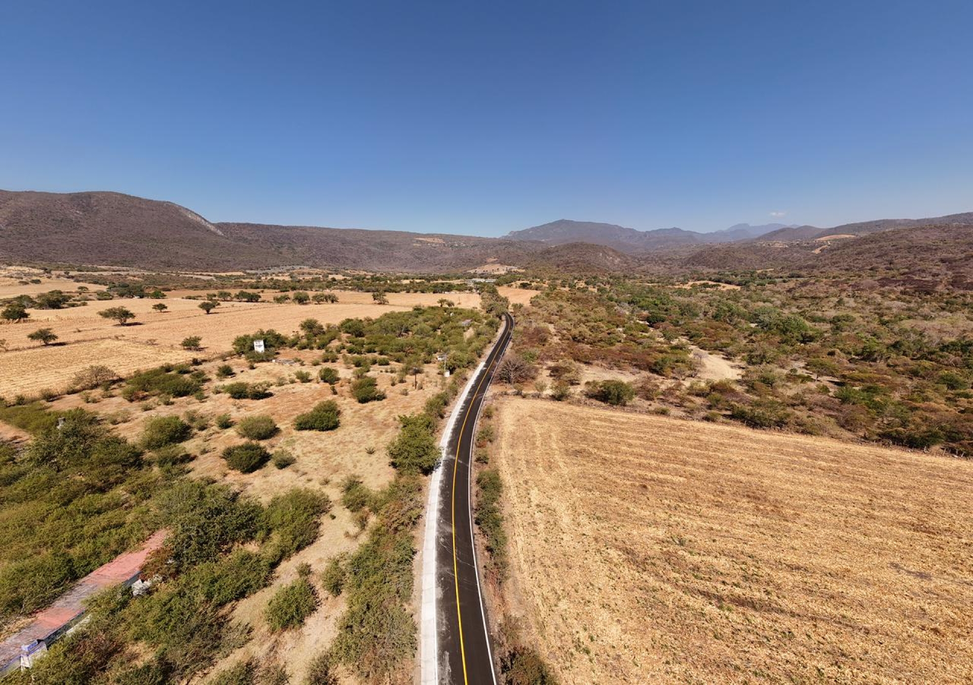Concluye gobierno de Margarita González Saravia rehabilitación de carretera Miacatlán-Palo Grande