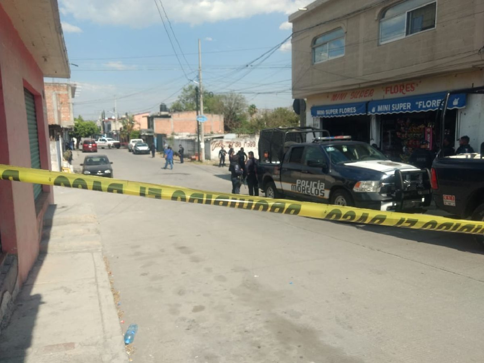 Enfrentamiento entre policías y civiles deja dos heridos