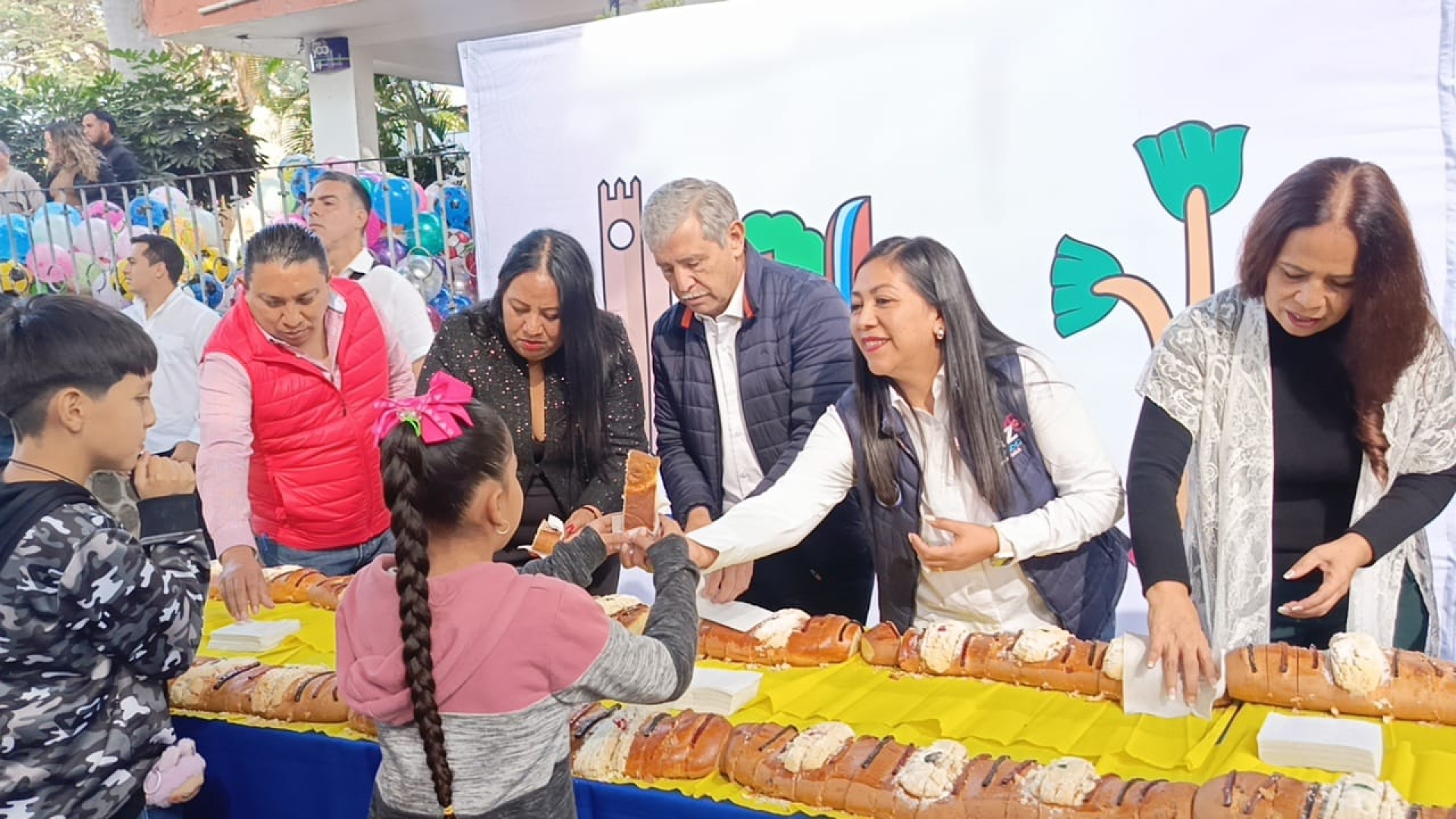 Celebra ayuntamiento capitalino 'Día de Reyes'