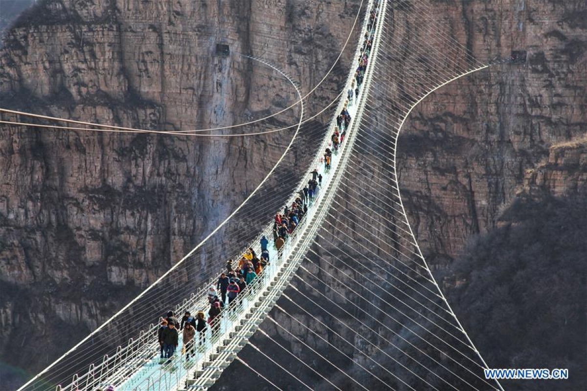 El puente de vidrio más largo del mundo