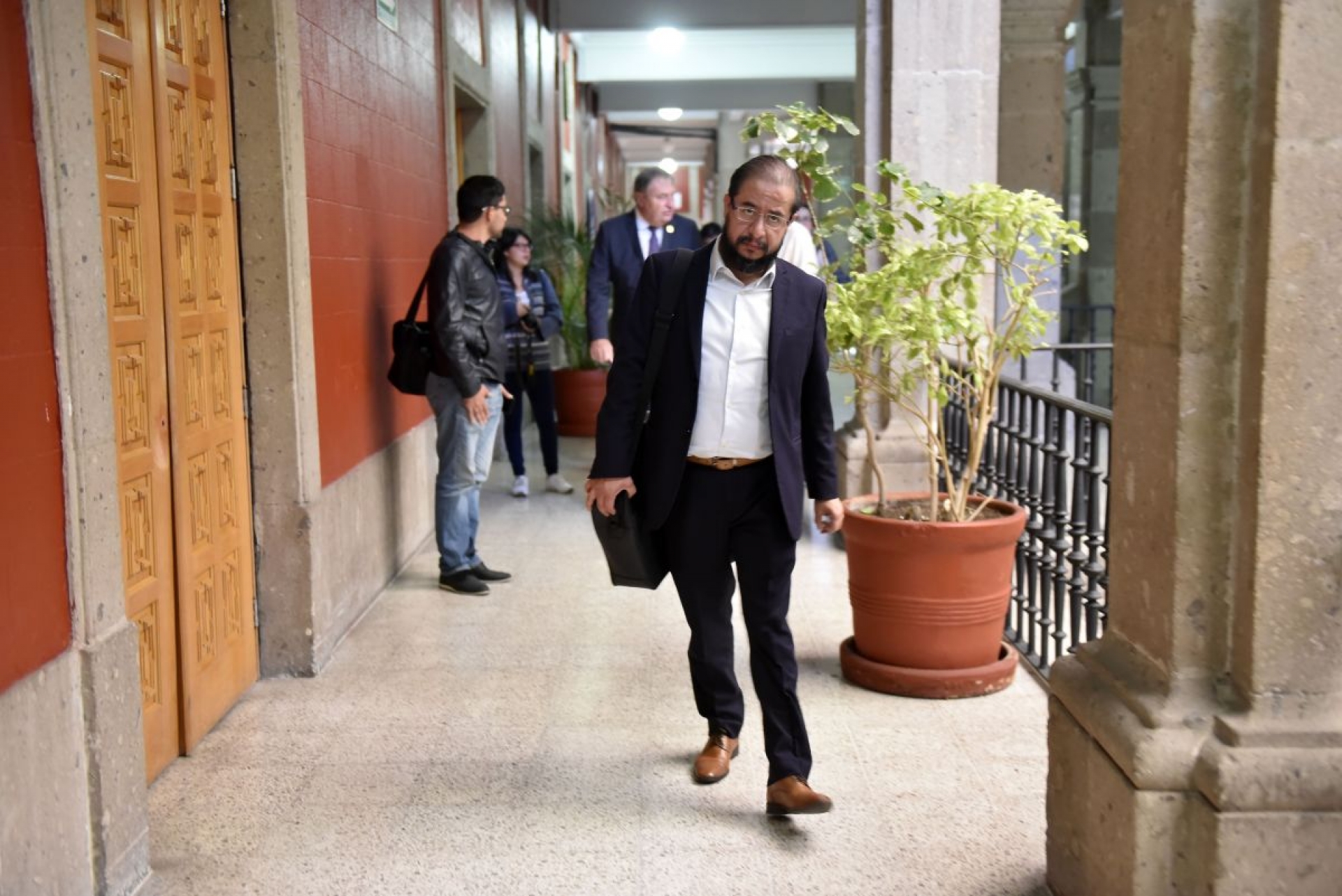 Beca Salario no seguirá: Flores Cervantes