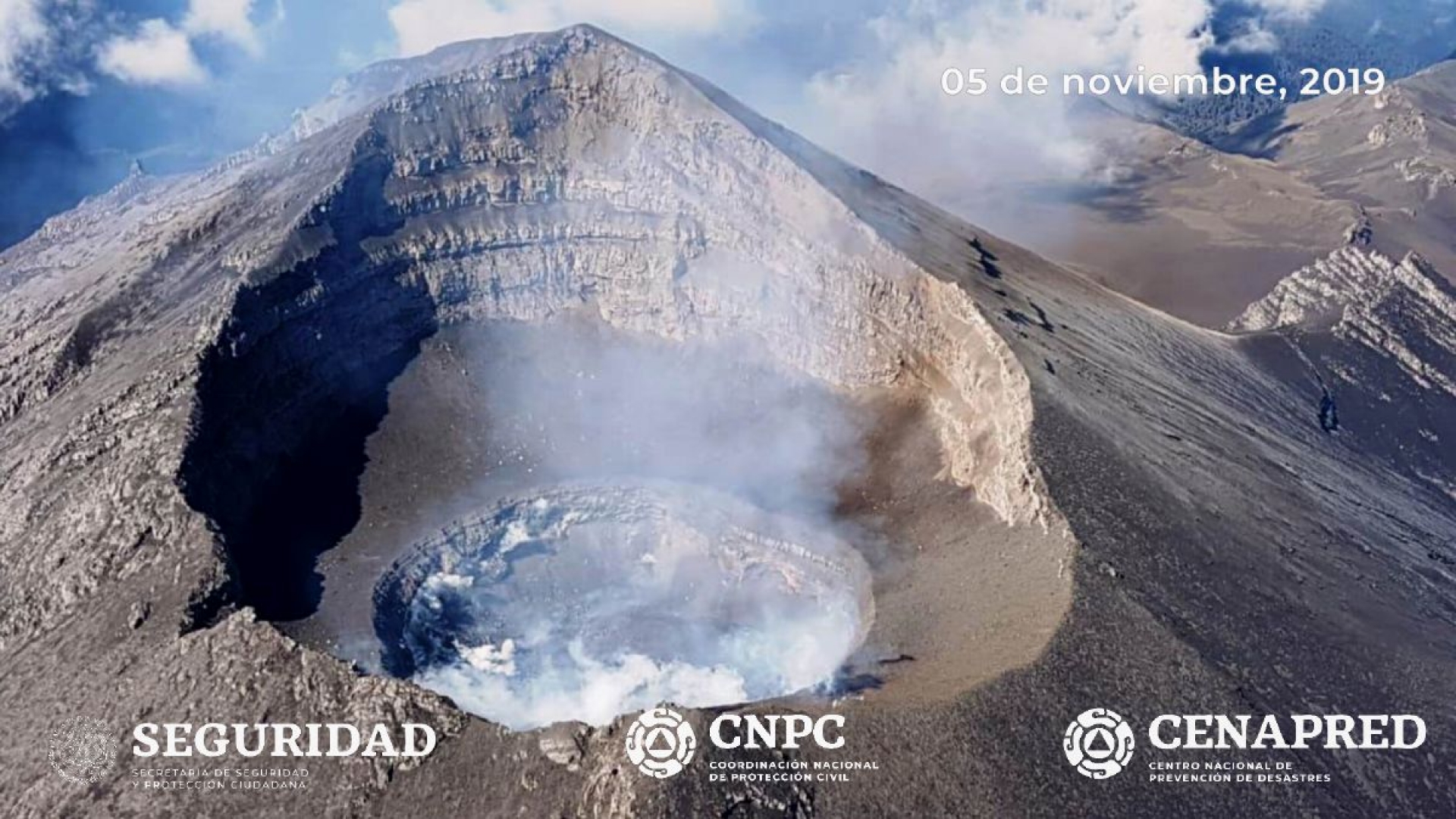 Detectan crecimiento de nuevo domo en el Popocatépetl
