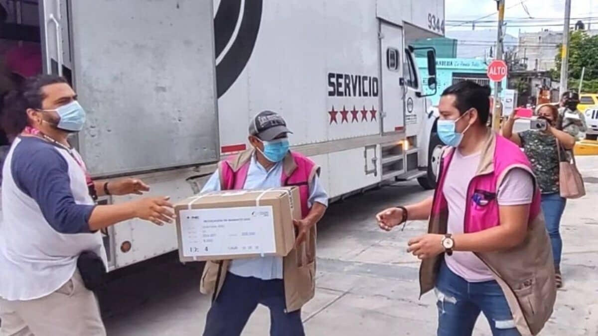 Estados reciben papeletas para consulta de Revocación de Mandato