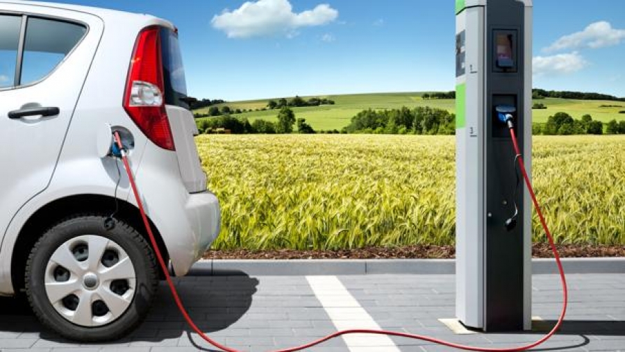 Francia prohibirá la venta de coches que funcionan con gasolina o diesel