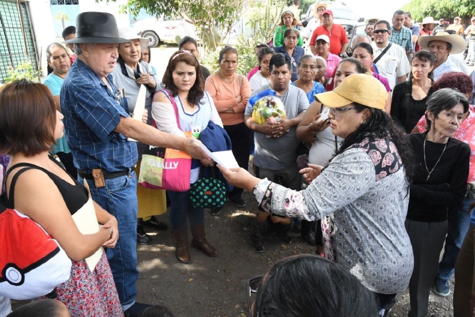 Arranca programa “Jesús Corona le da luz a tu colonia”
