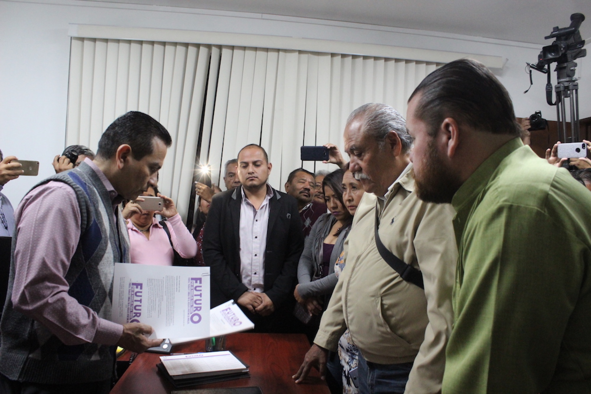 Por lo menos 35 organizaciones quieren ser partido político