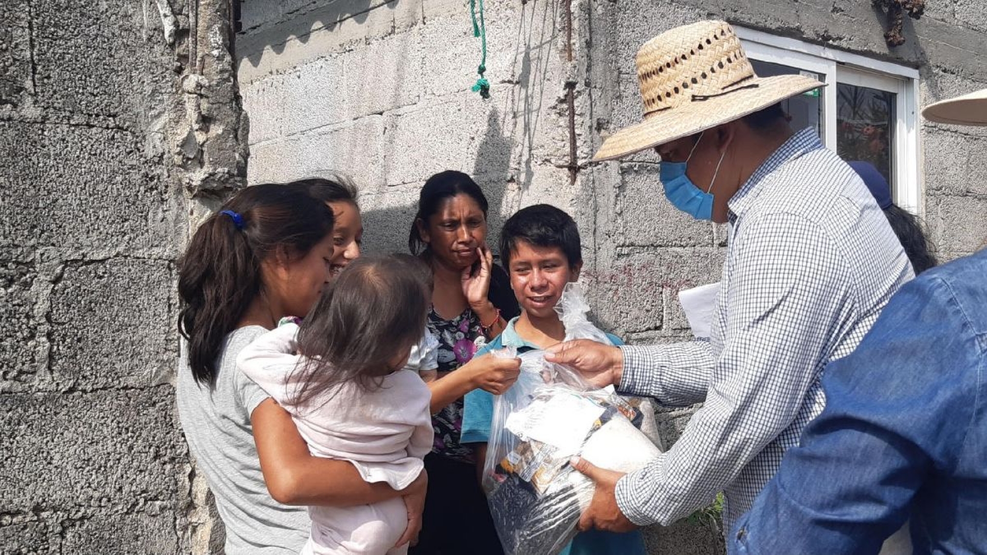 Concluye entrega de despensas a familias de Yecapixtla