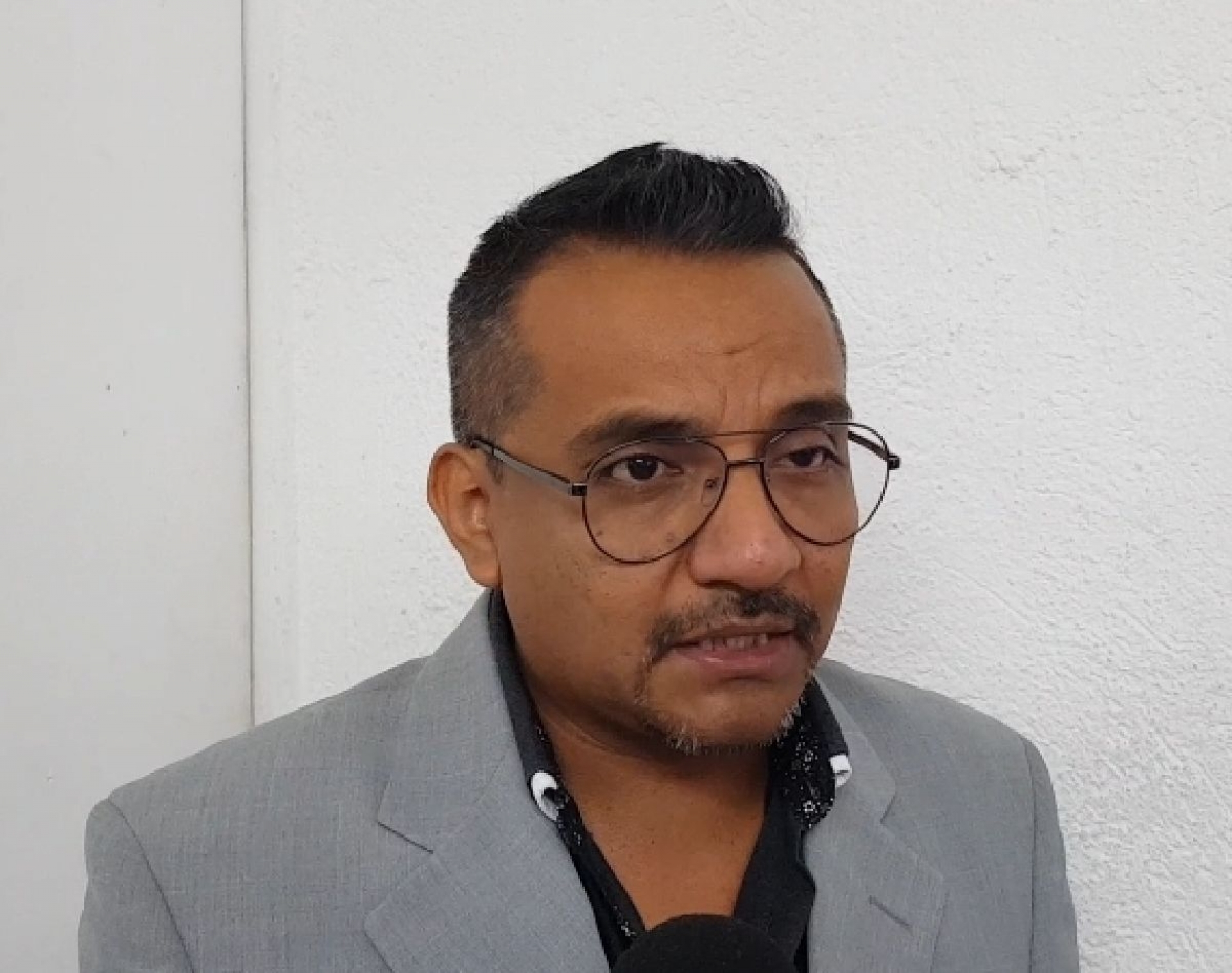 No se debe condicionar la entrega de documentos en escuelas: CDHEM