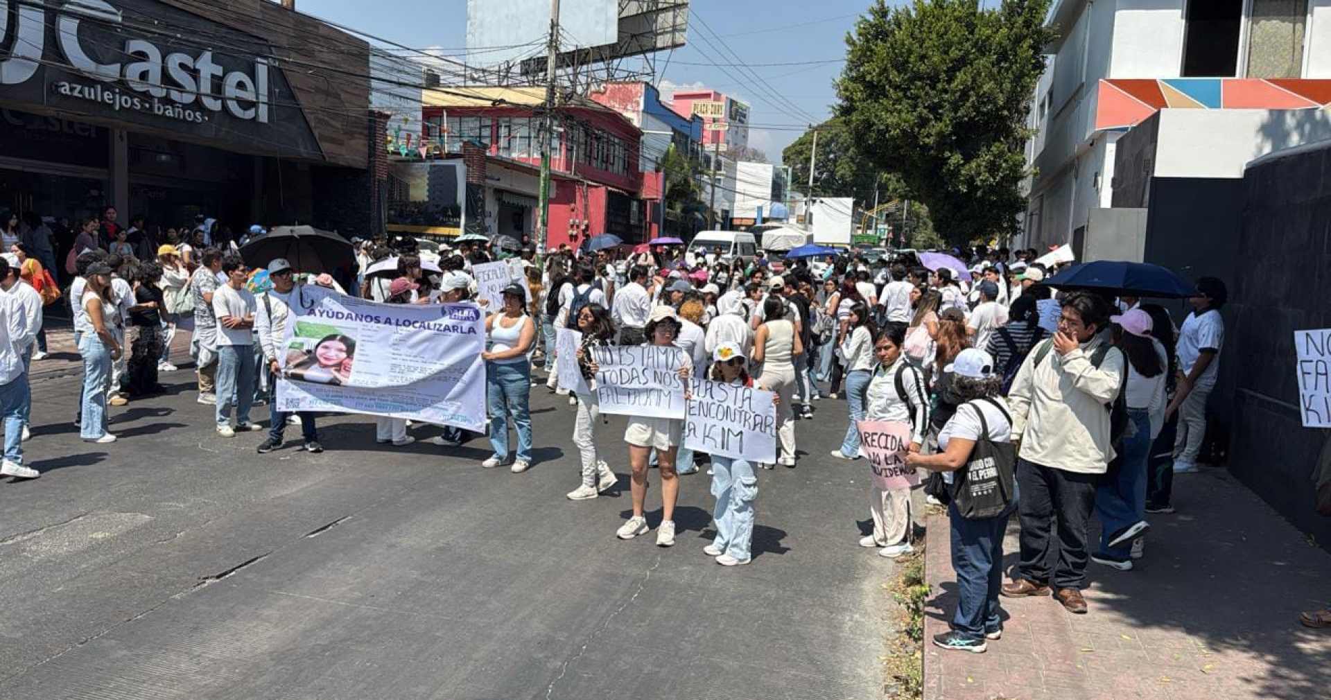 Demandan localizar con vida a Kimberly, estudiante de Contaduría de la UAEM