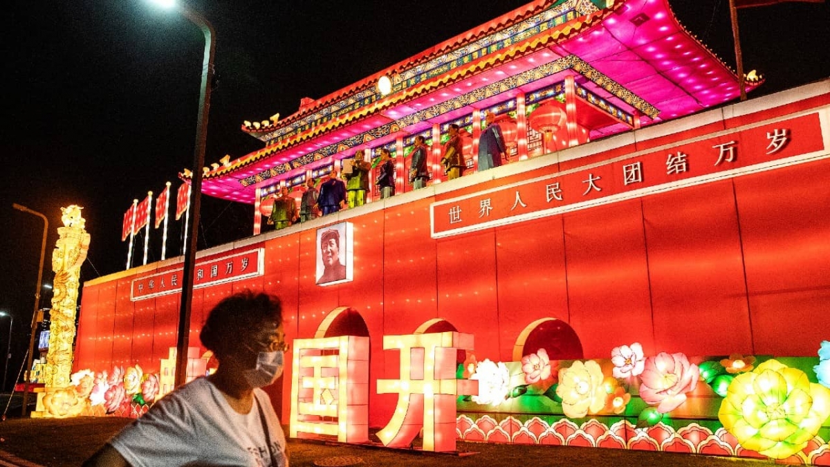 China prohíbe acceso a lugares públicos a no vacunados contra COVID