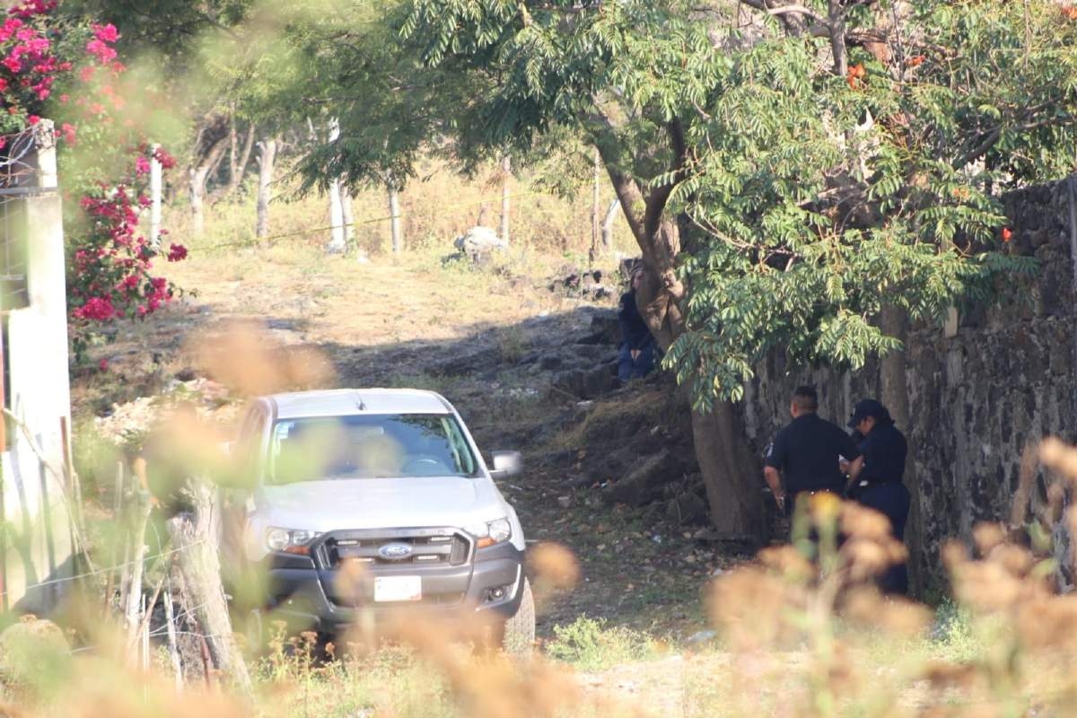 Encuentran un cadáver encobijado