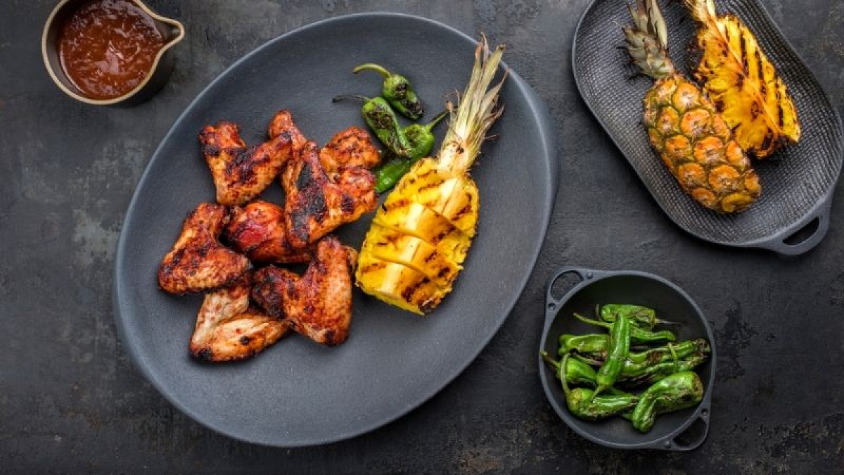 Botana para el fin de semana: preparara unas ricas alitas al pastor con piña