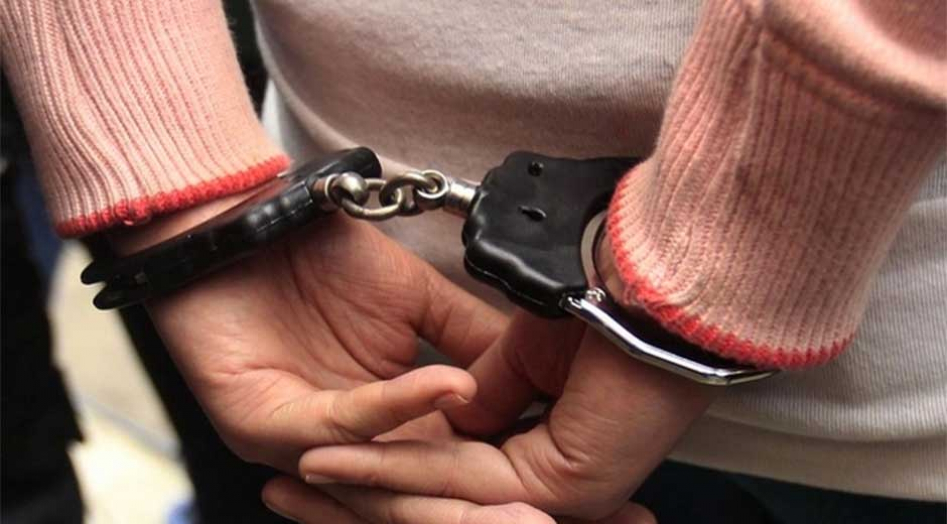 Capturan a una mujer acusada de doble homicidio