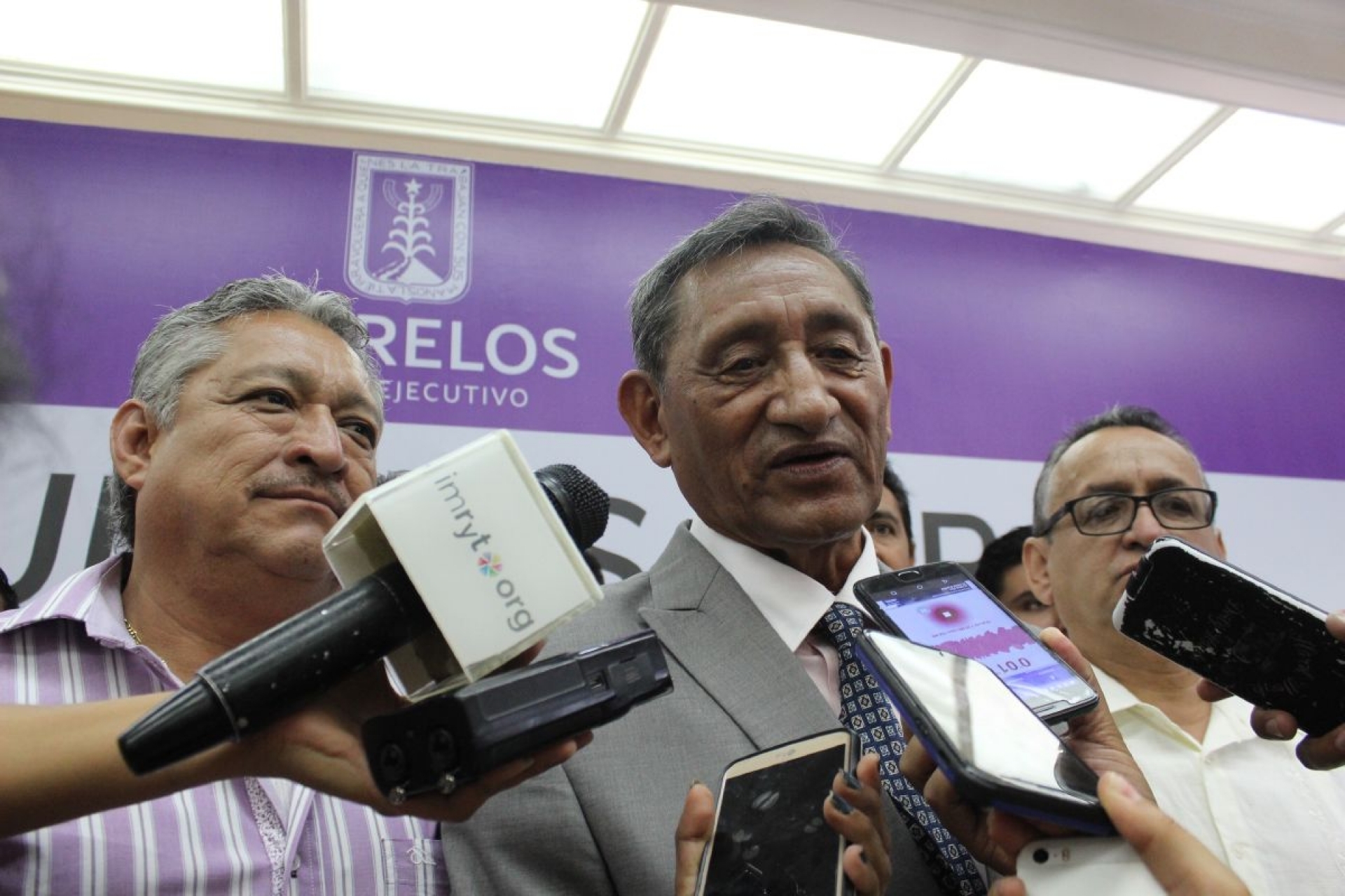 Taxistas dudan que Monter Sanjuán cumpla su palabra y los regularice