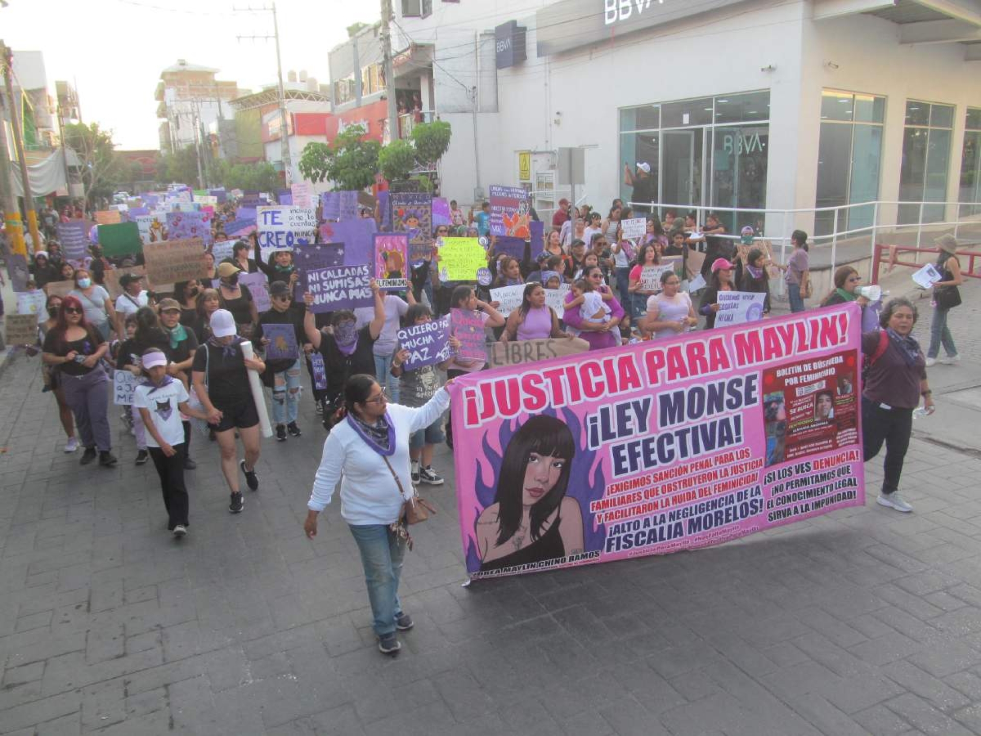 Realizan marcha feminista en Jojutla