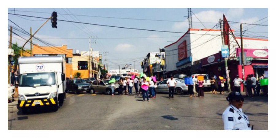 Protestan en Temixco por la falta de agua potable en la colonia Rubén Jaramillo