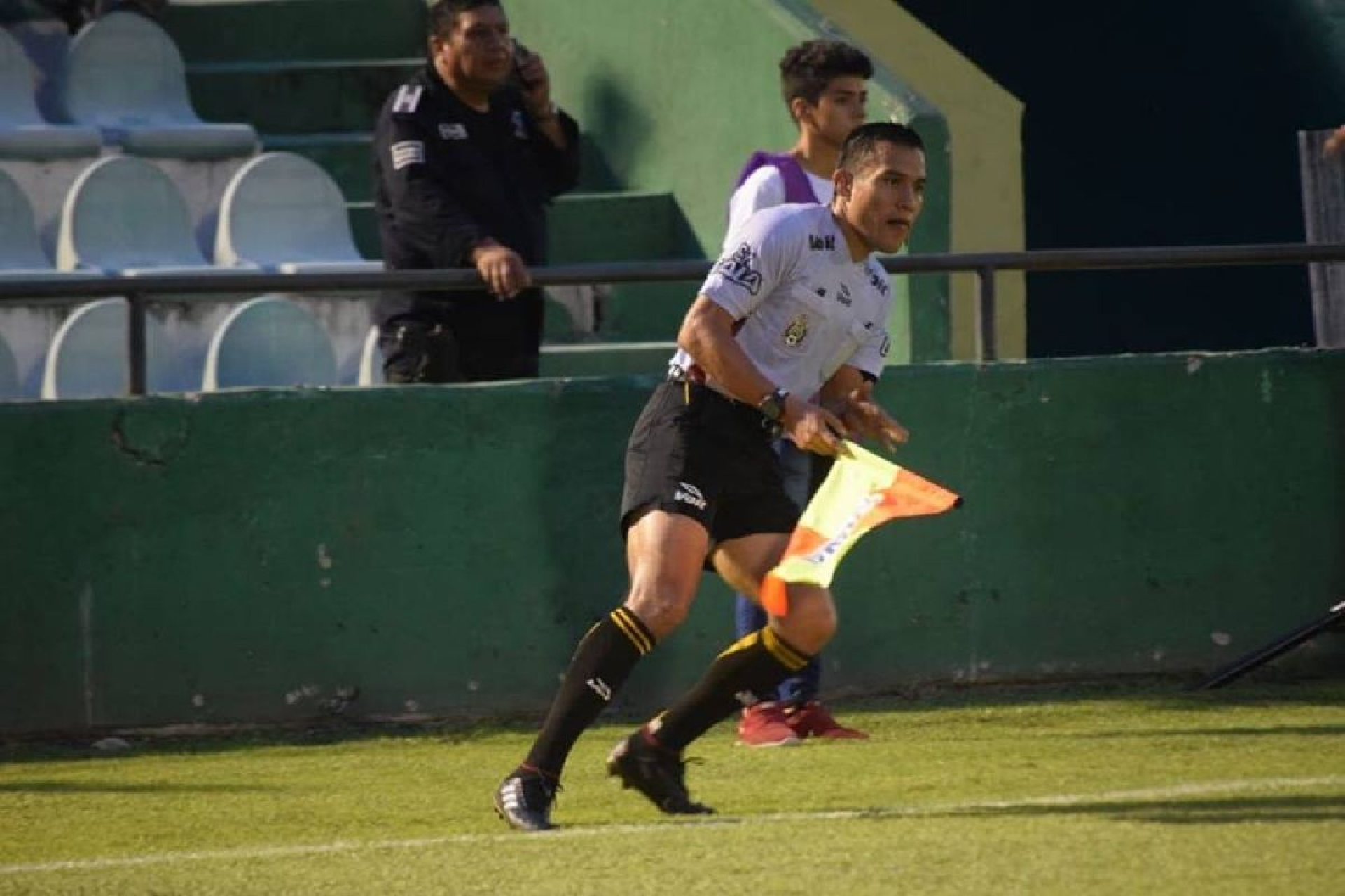 Árbitro asistente morelense debuta en el Ascenso MX