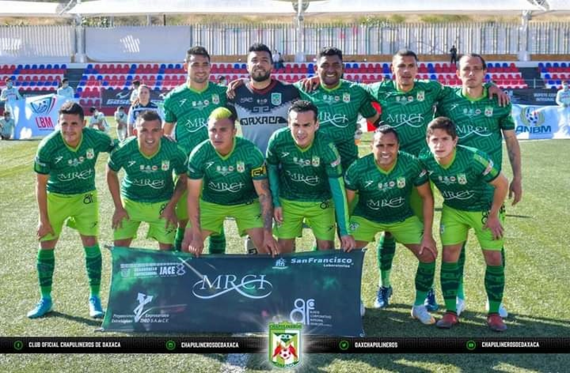 Oscar Sánchez levanta título con Chapulineros