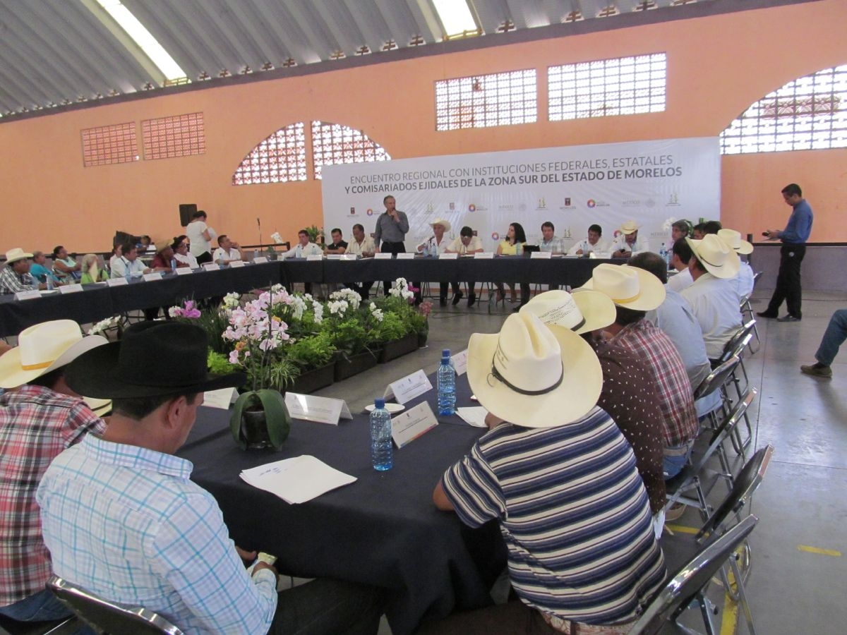 Se compromete secretario de gobierno a atender problemática con ejidatarios por construcción de la autopista Siglo XXI