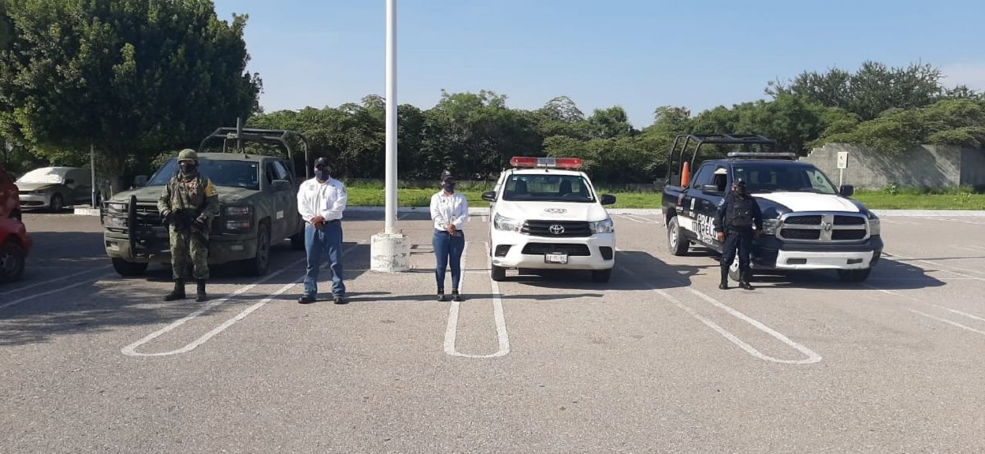 Recorre Jojutla el convoy de combate al covid