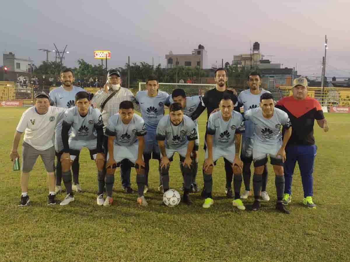 Deportivo Jr., primer semifinalista