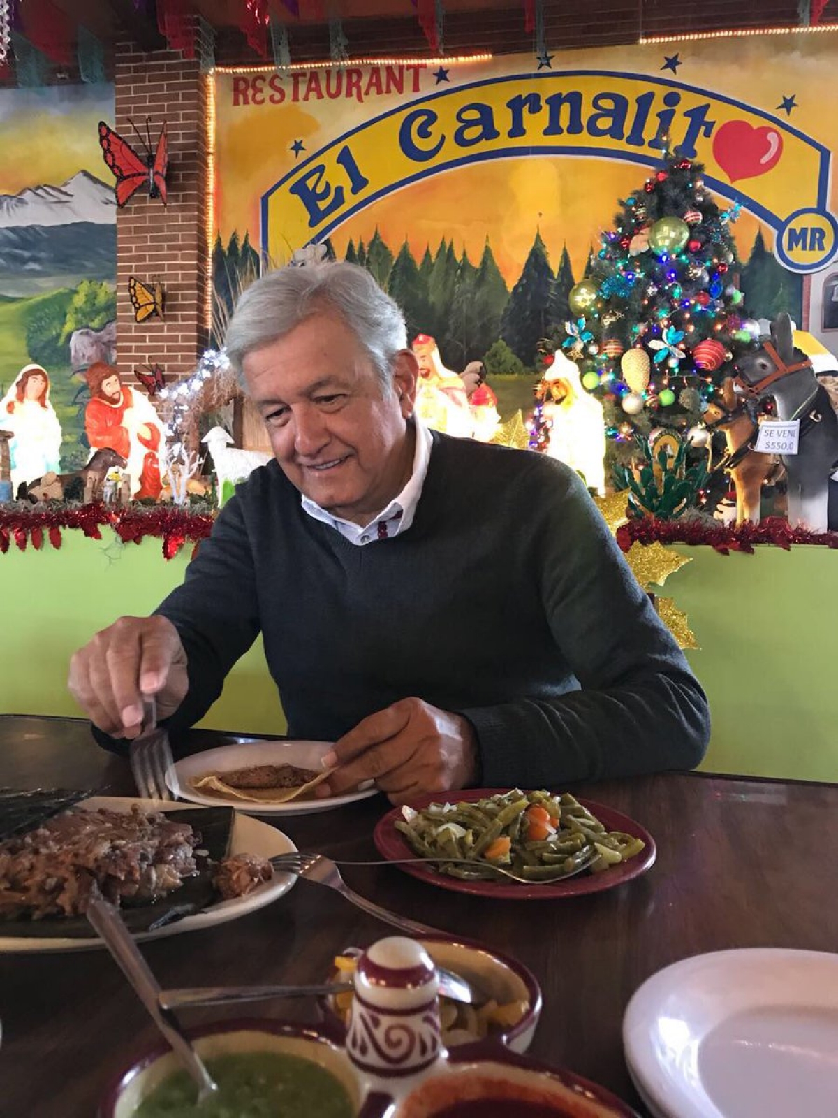 AMLO aconseja a los 'candidatos pirrurris' conocer México