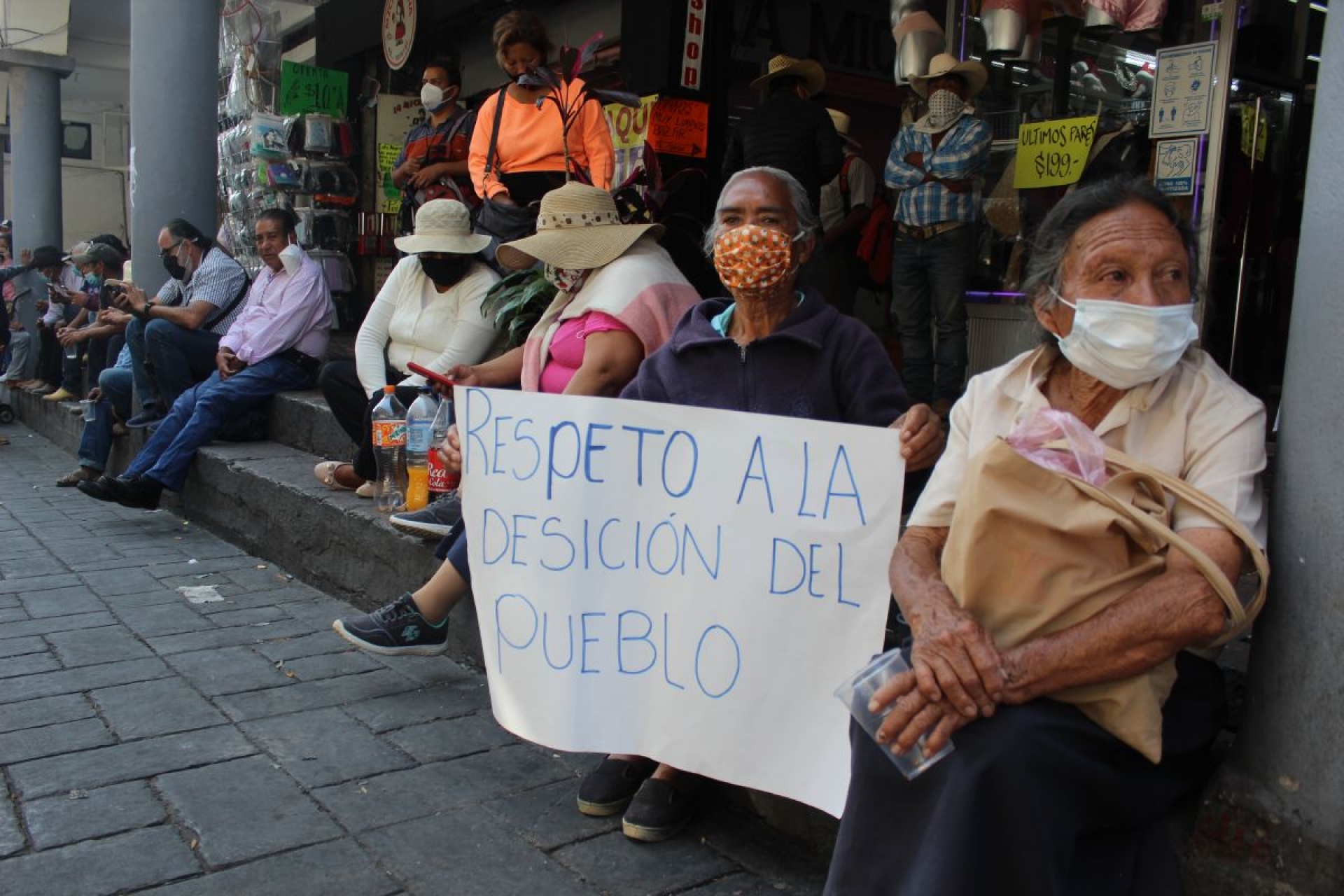 Pobladores de Hueyapan protestan contra fallo del TEEM