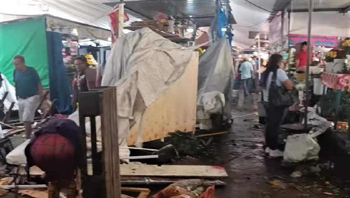 Lluvia causa pérdida de puestos a locatarios del mercado 'Galeana'