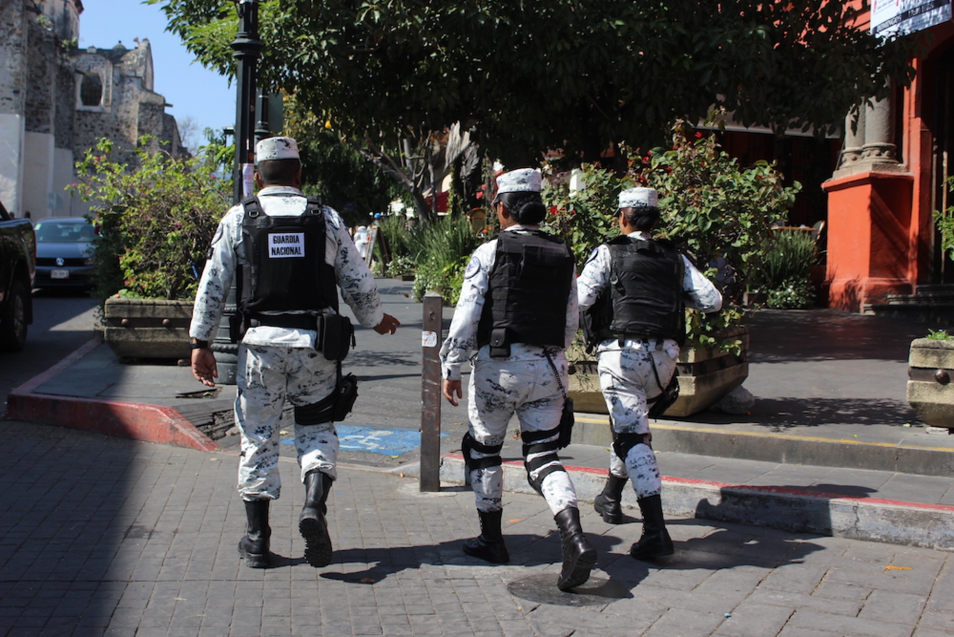 Refuerzan operativos en centros nocturnos