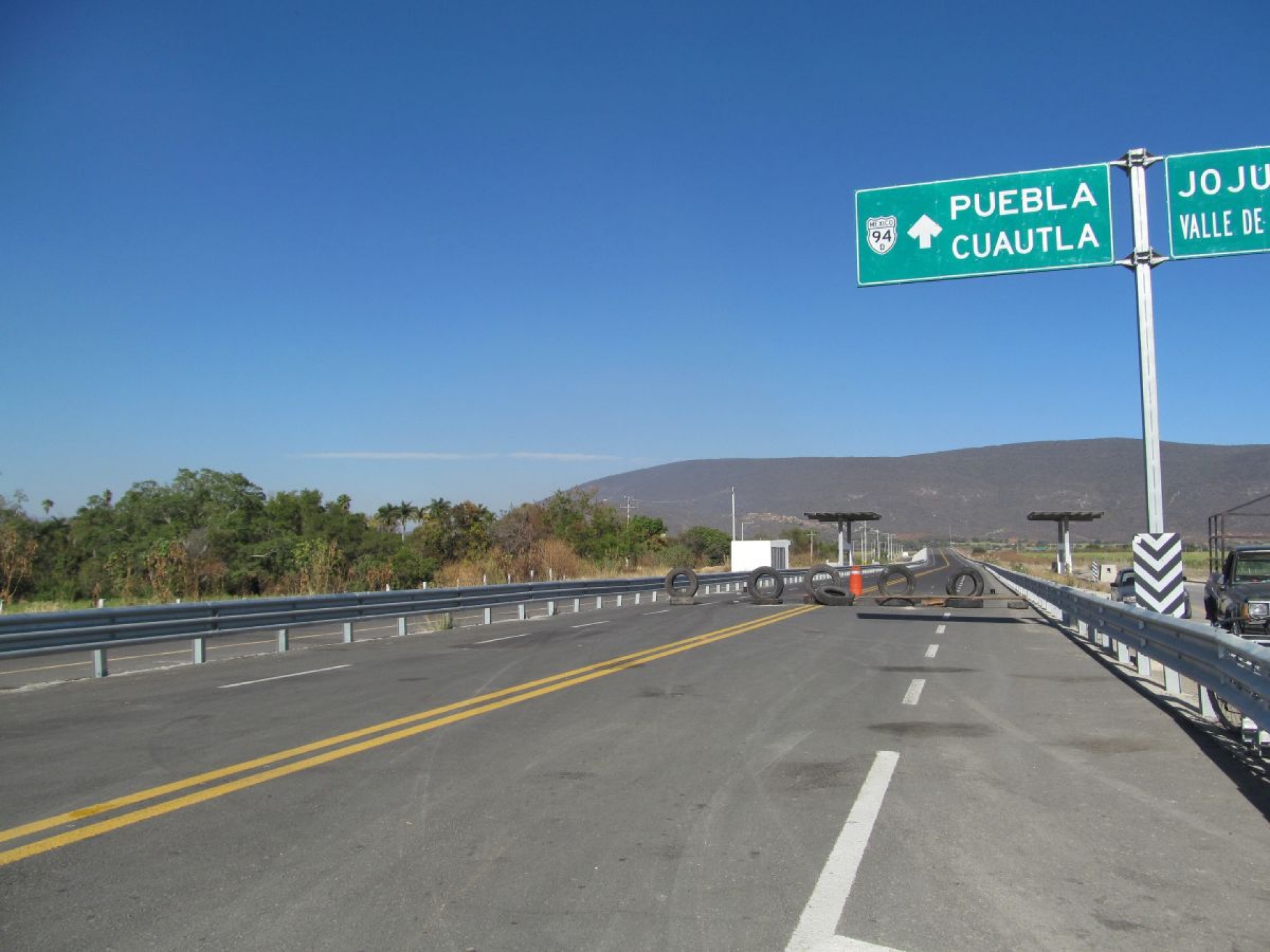 Ya son tres semanas de bloqueo en la autopista S XXI