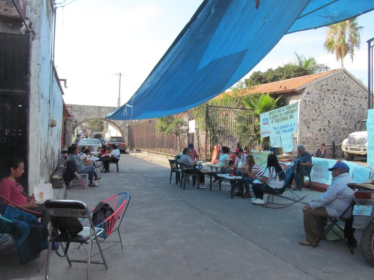 Vuelven a negociar autoridades de Tlaquiltenango con sindicalizados