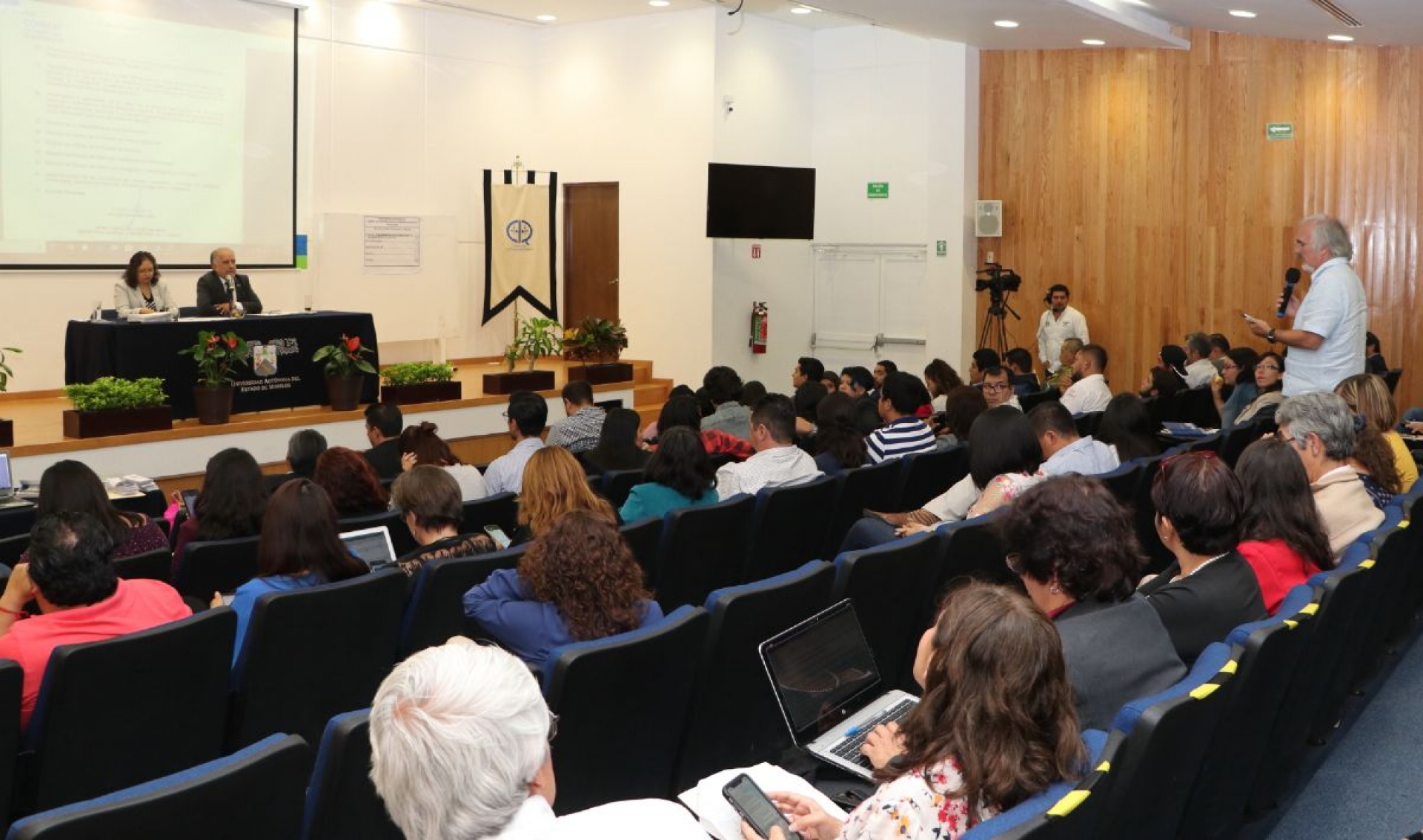 Elige el consejo universitario a cuatro directores
