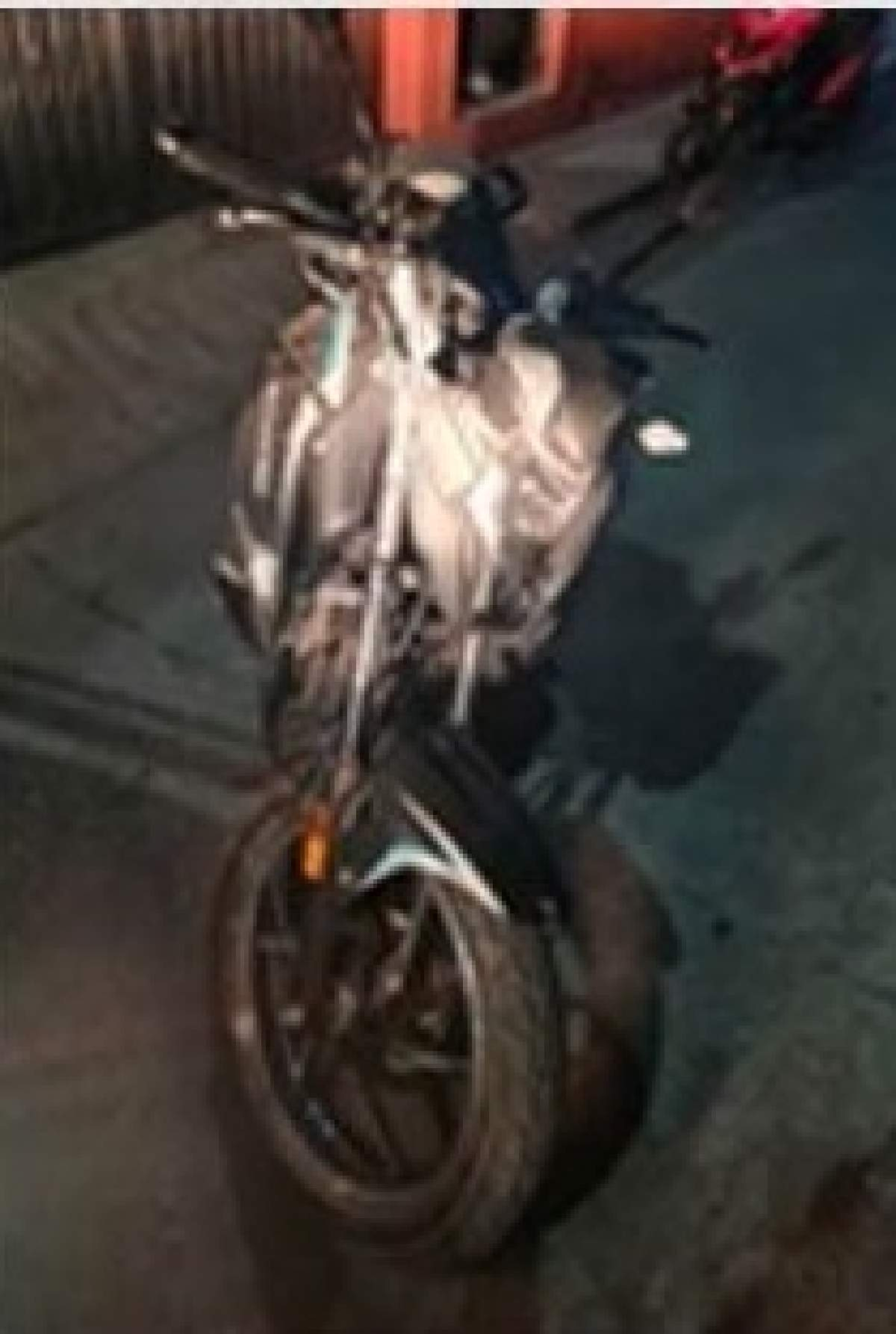 Atrapan a joven en poder de una moto robada