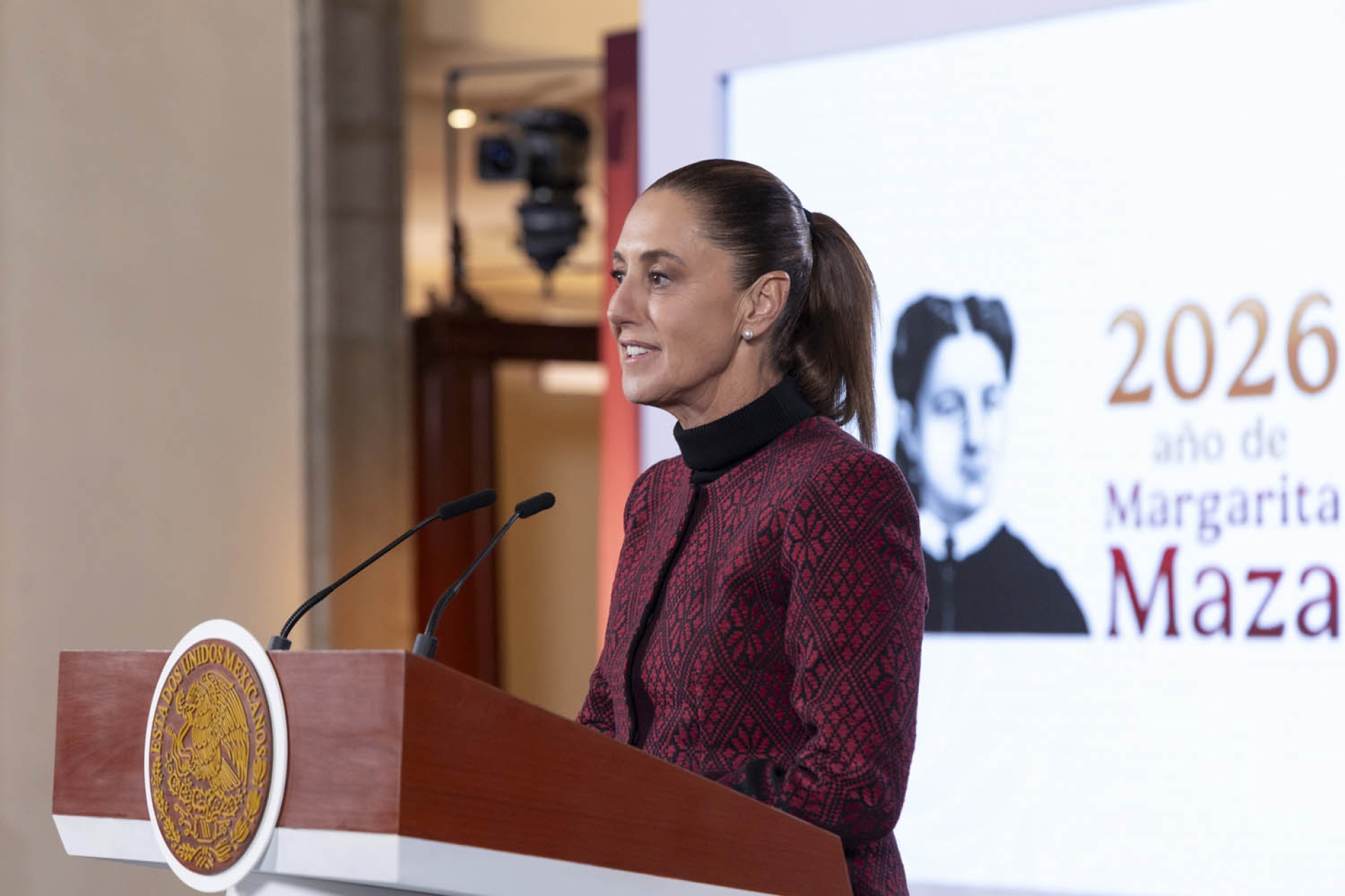 Sheinbaum advierte sobre riesgos de intervención extranjera