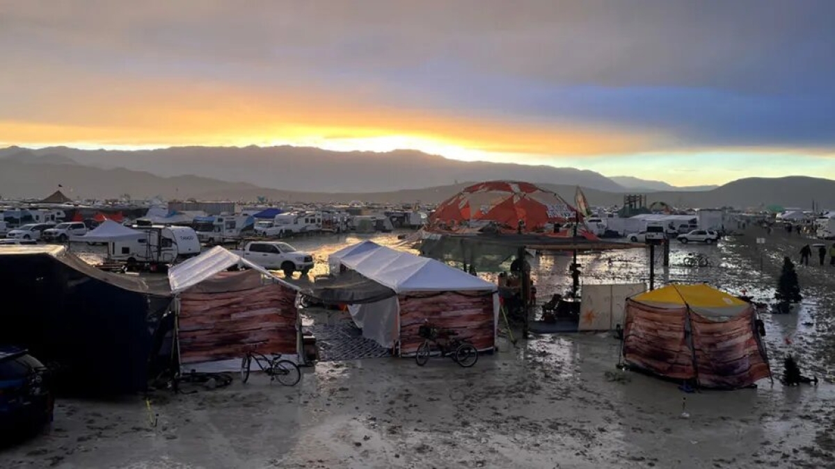 ¿Qué pasó en el Burning Man 2023? Más de 70 mil personas atrapadas en el desierto
