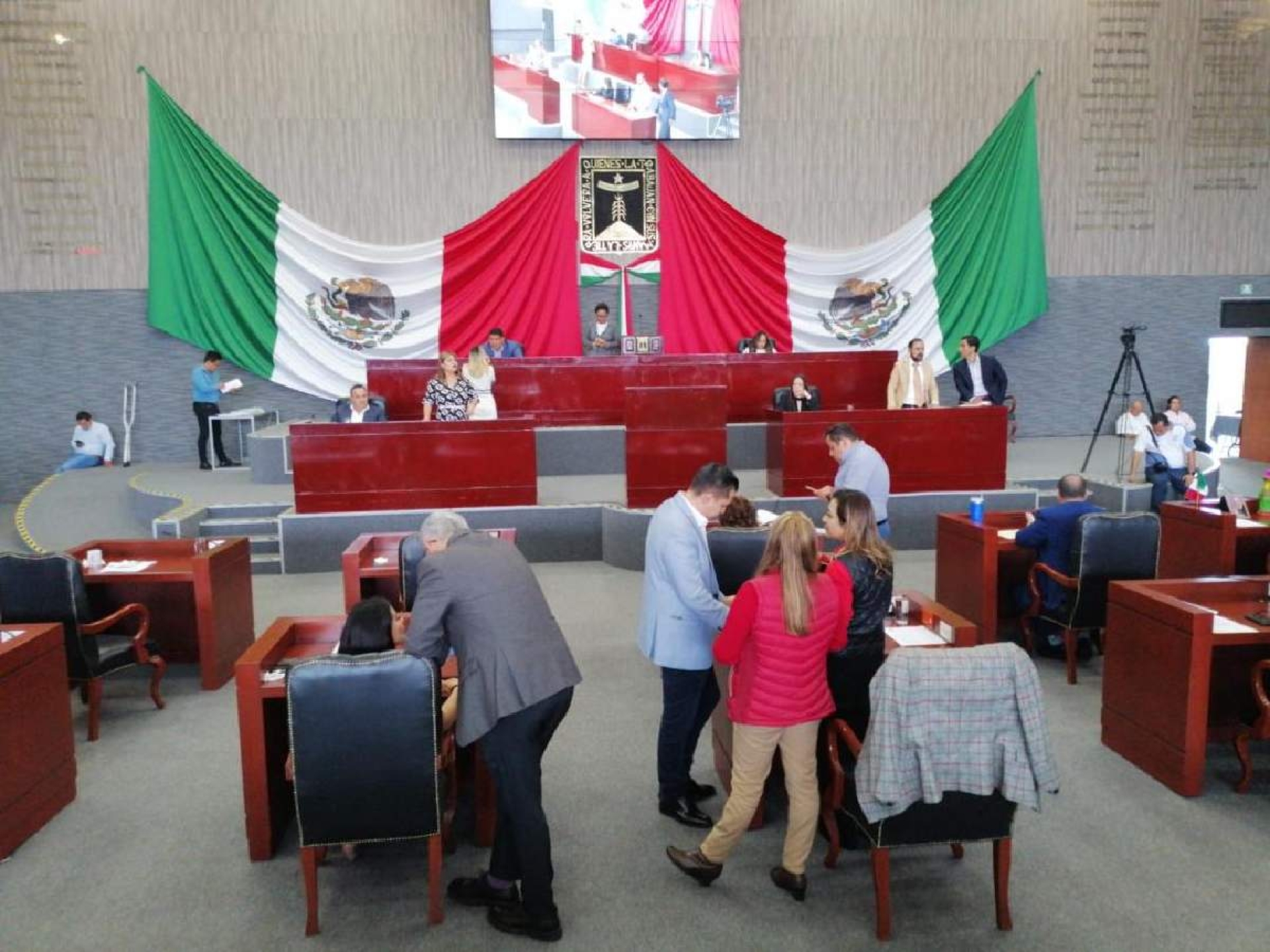 Acotan a Morena en el Congreso