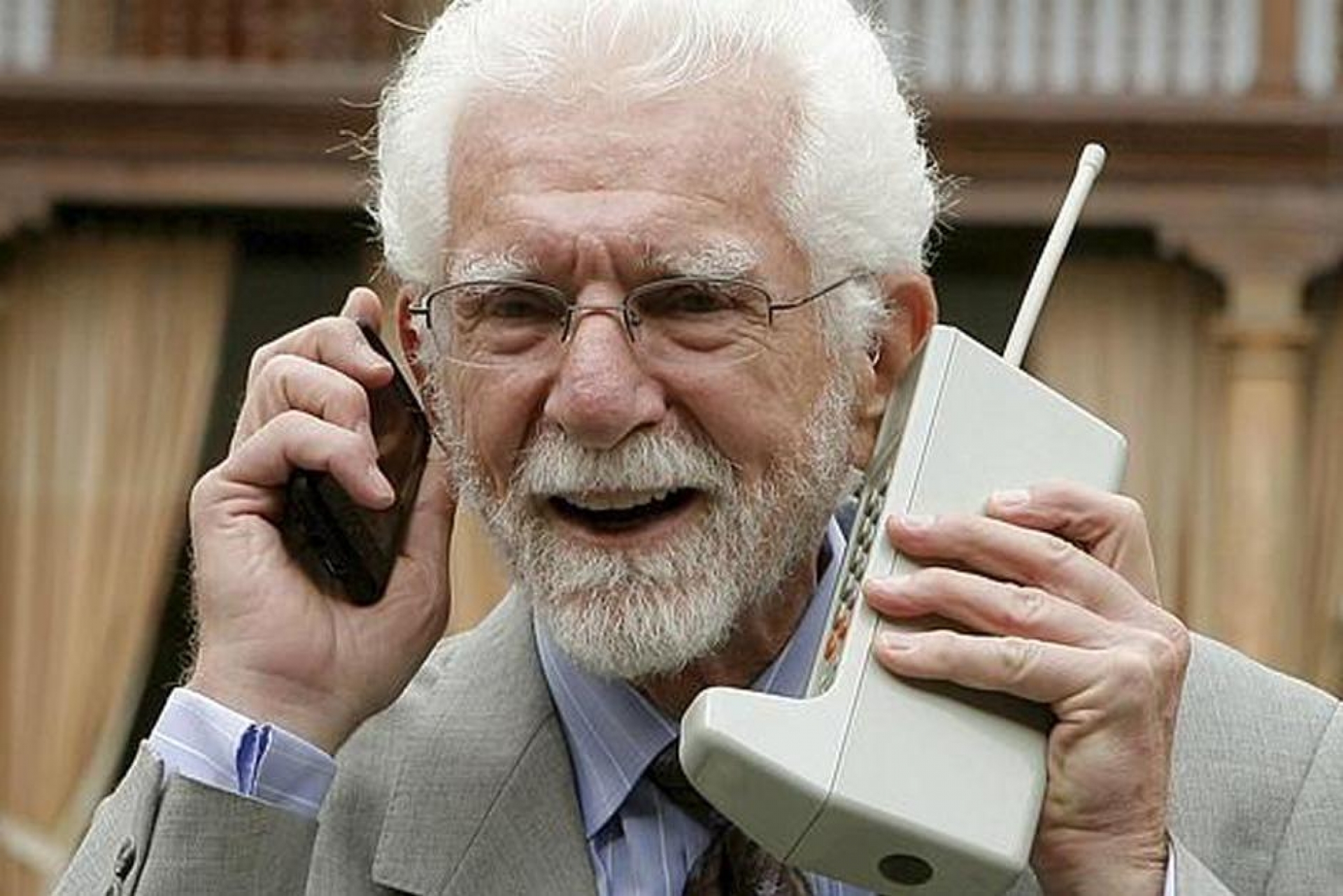 A 45 años de la primera llamada por teléfono celular