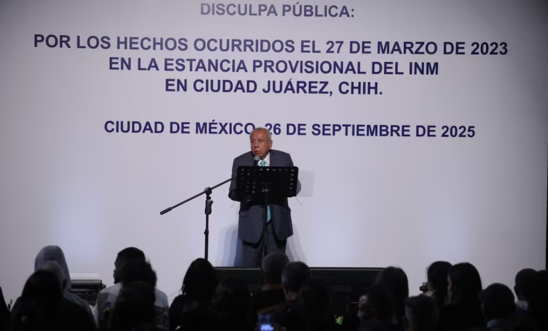 Francisco Garduño ofrece disculpa por incendio en estación migratoria