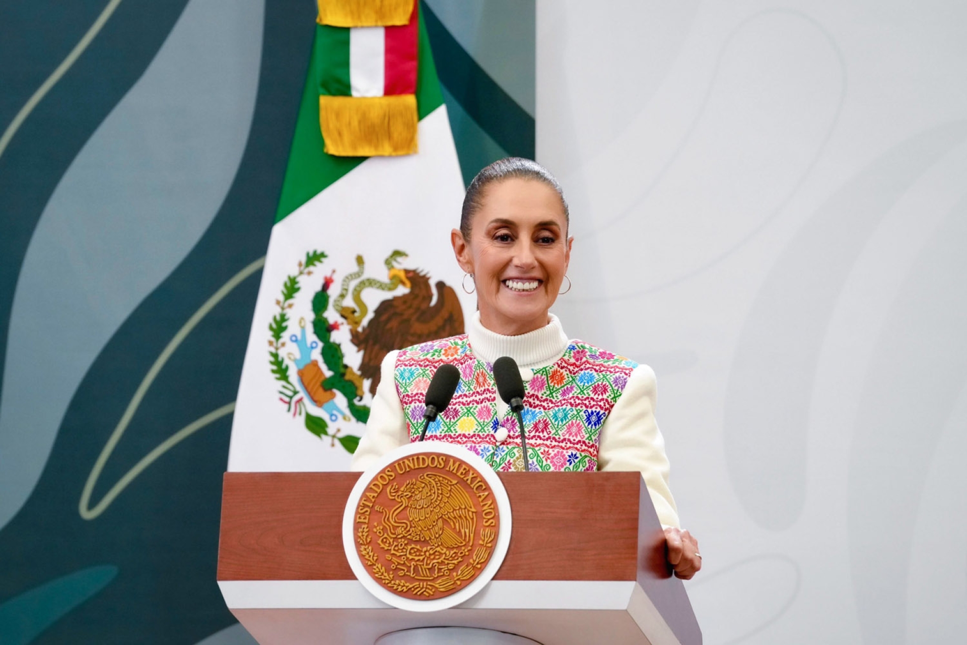 Sheinbaum afirma que su gobierno busca mantener el T-MEC
