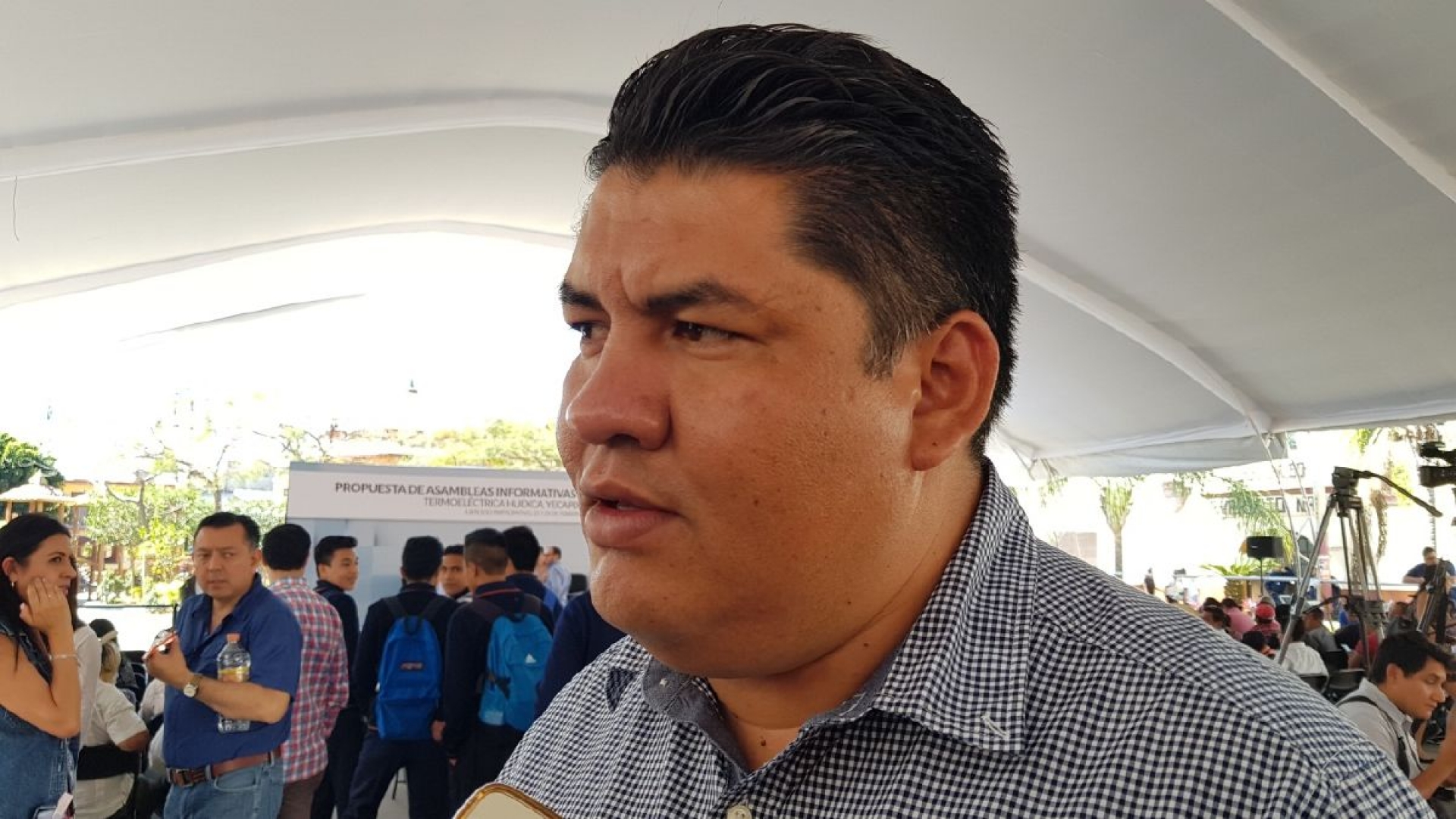 Atiende Francisco Sánchez pago de laudos a extrabajadores municipales de Yecapixtla