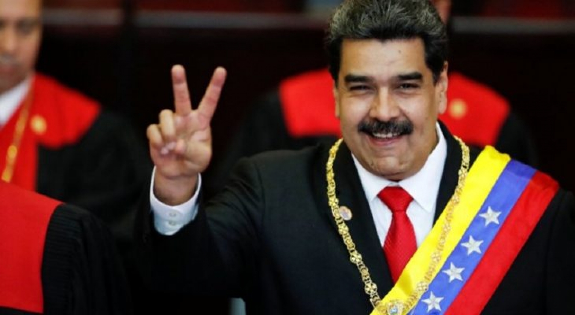 VIDEO: Nicolás Maduro dice ¡Que viva México” durante su toma de protesta