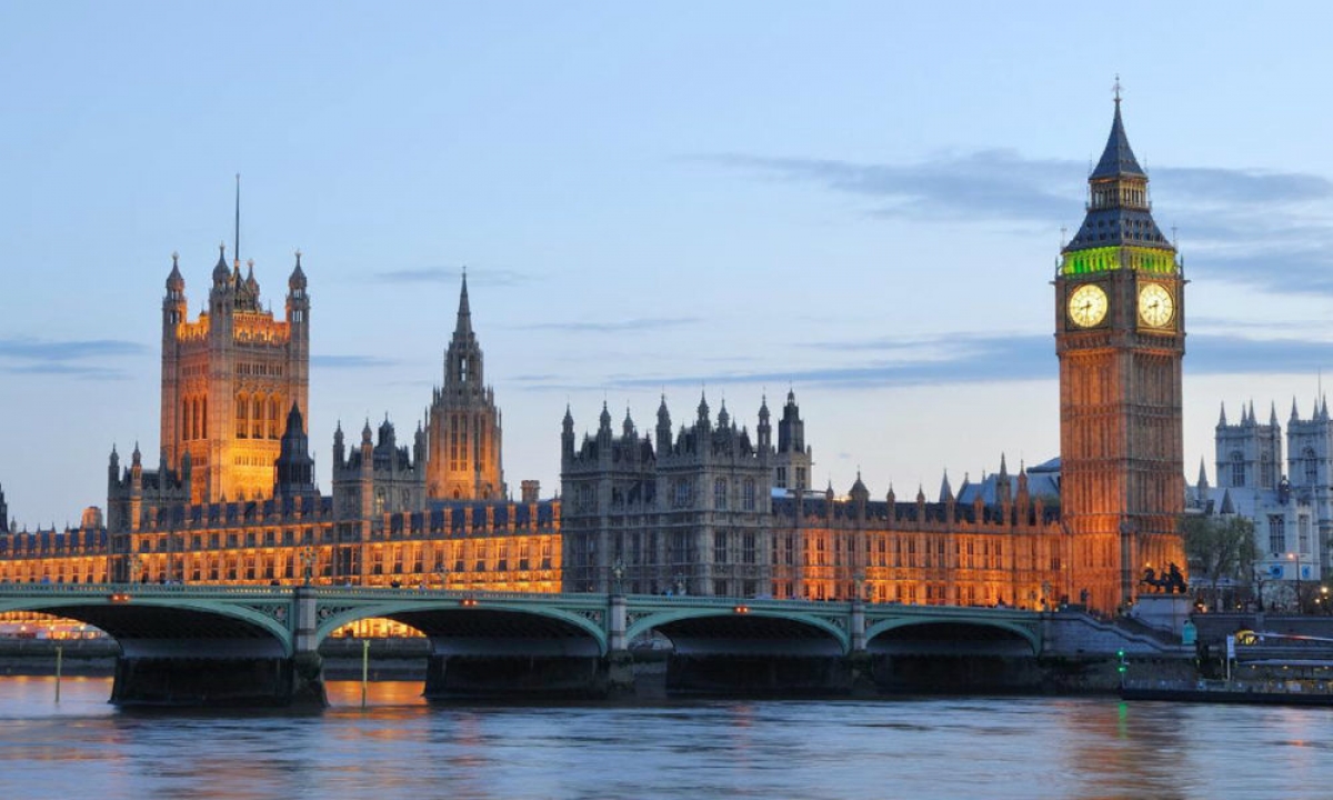 Inglaterra cierra sus fronteras a cuatro nuevos países