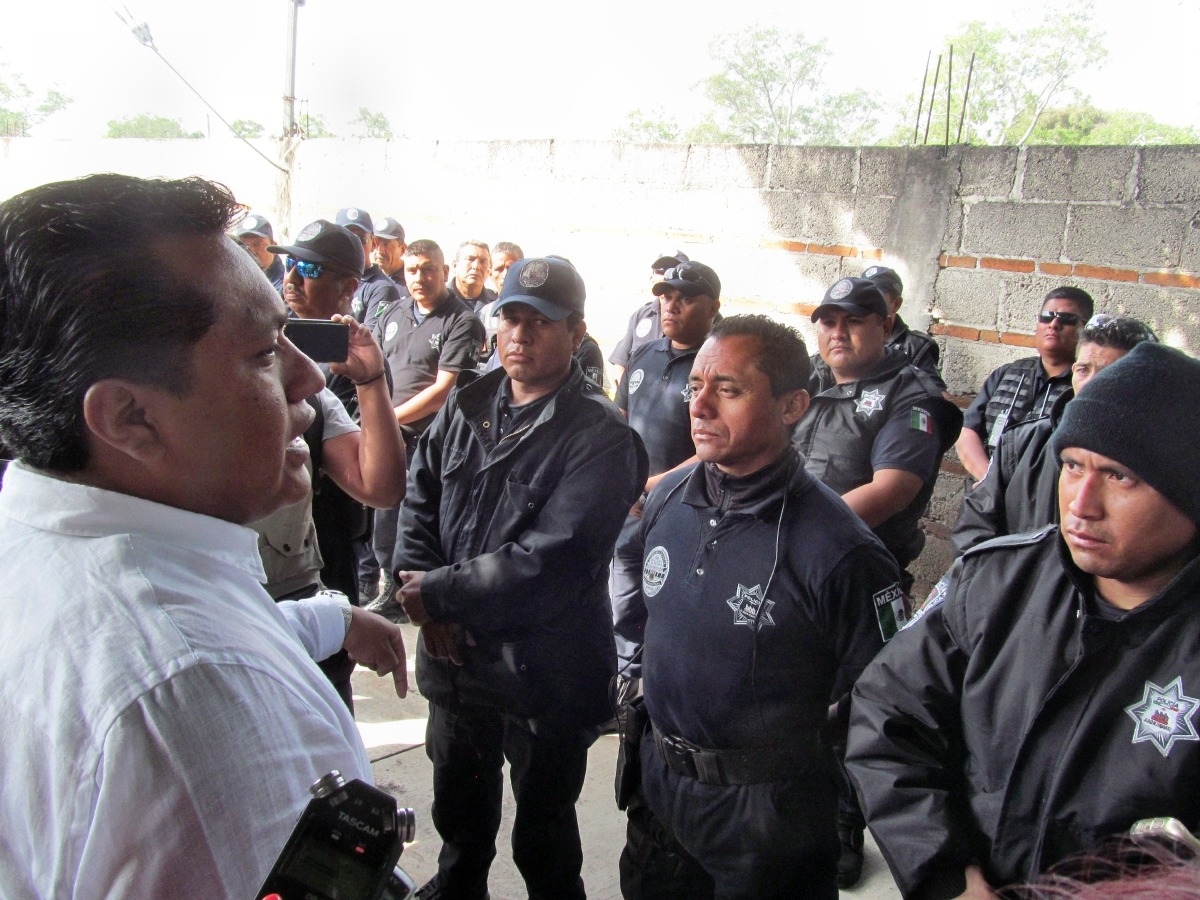 Asegura Capella Ibarra que edil de Tlaquiltenango se echó para atrás media hora antes de firmar convenio con MU