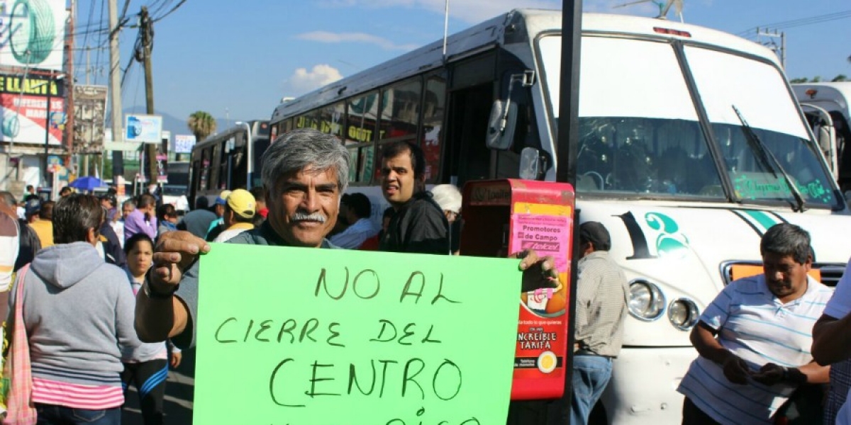 Se manifiestan ruteros en la SMyT