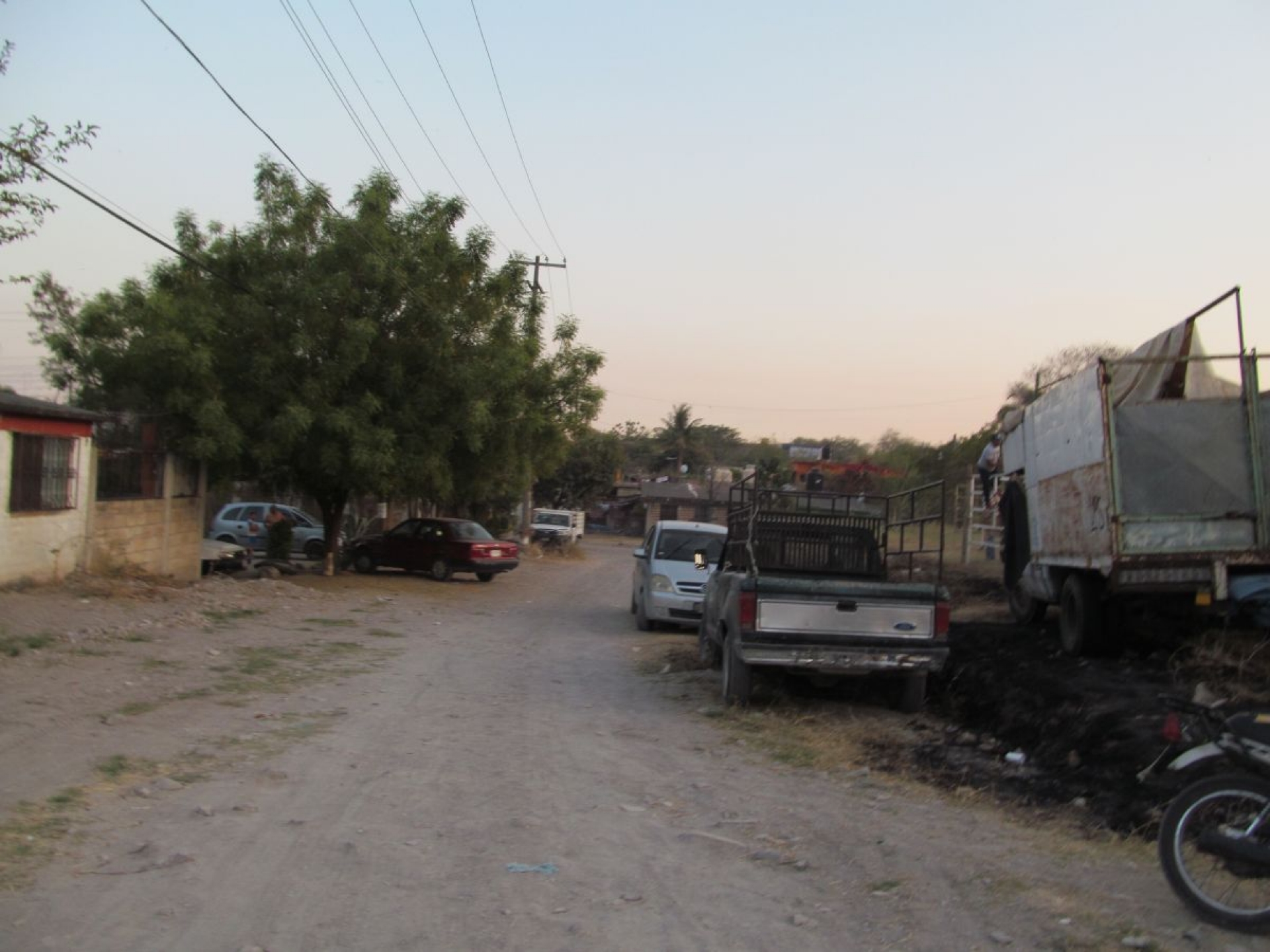 Urgen pavimentación de calles en colonia Alianza de Zacatepec