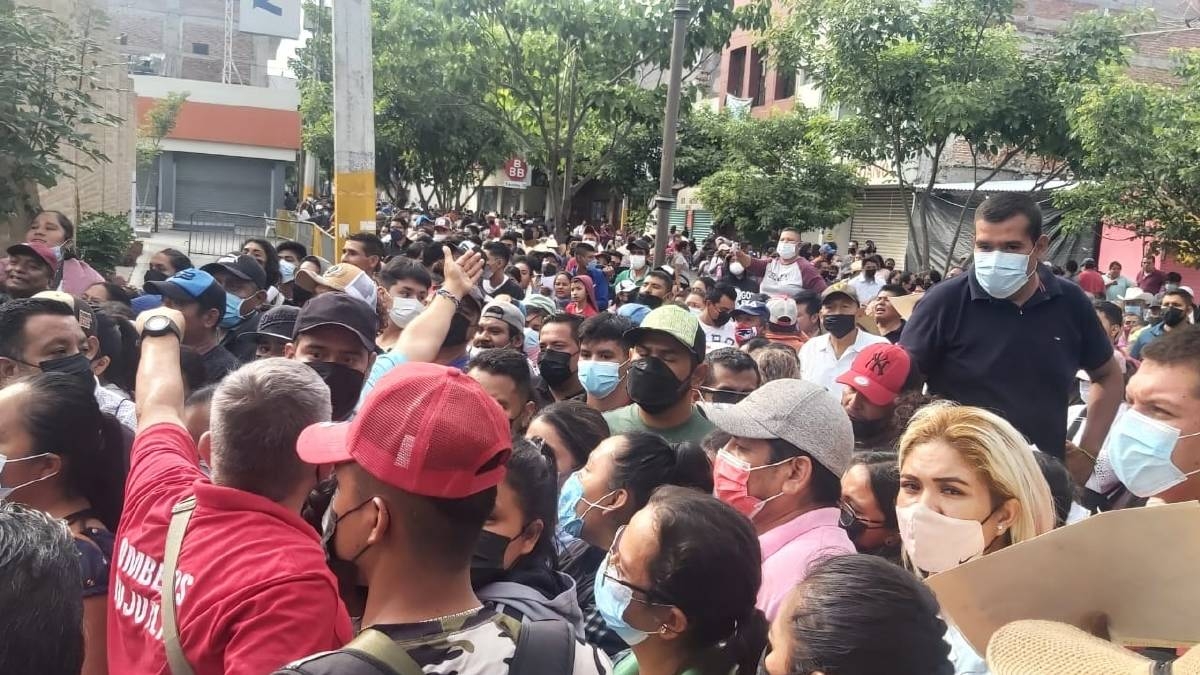 Acusan de acarreo, irregularidades y compra de voto en elecciones de Morena