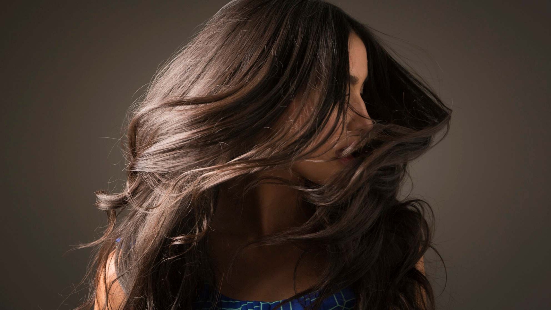 Vitaminas esenciales para un cabello largo, sano y fuerte